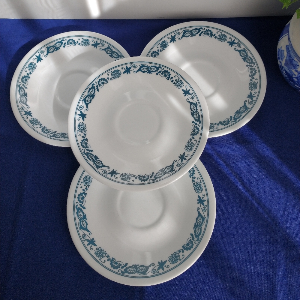 CORELLE BLUE ONION 4 Bundle Saucers